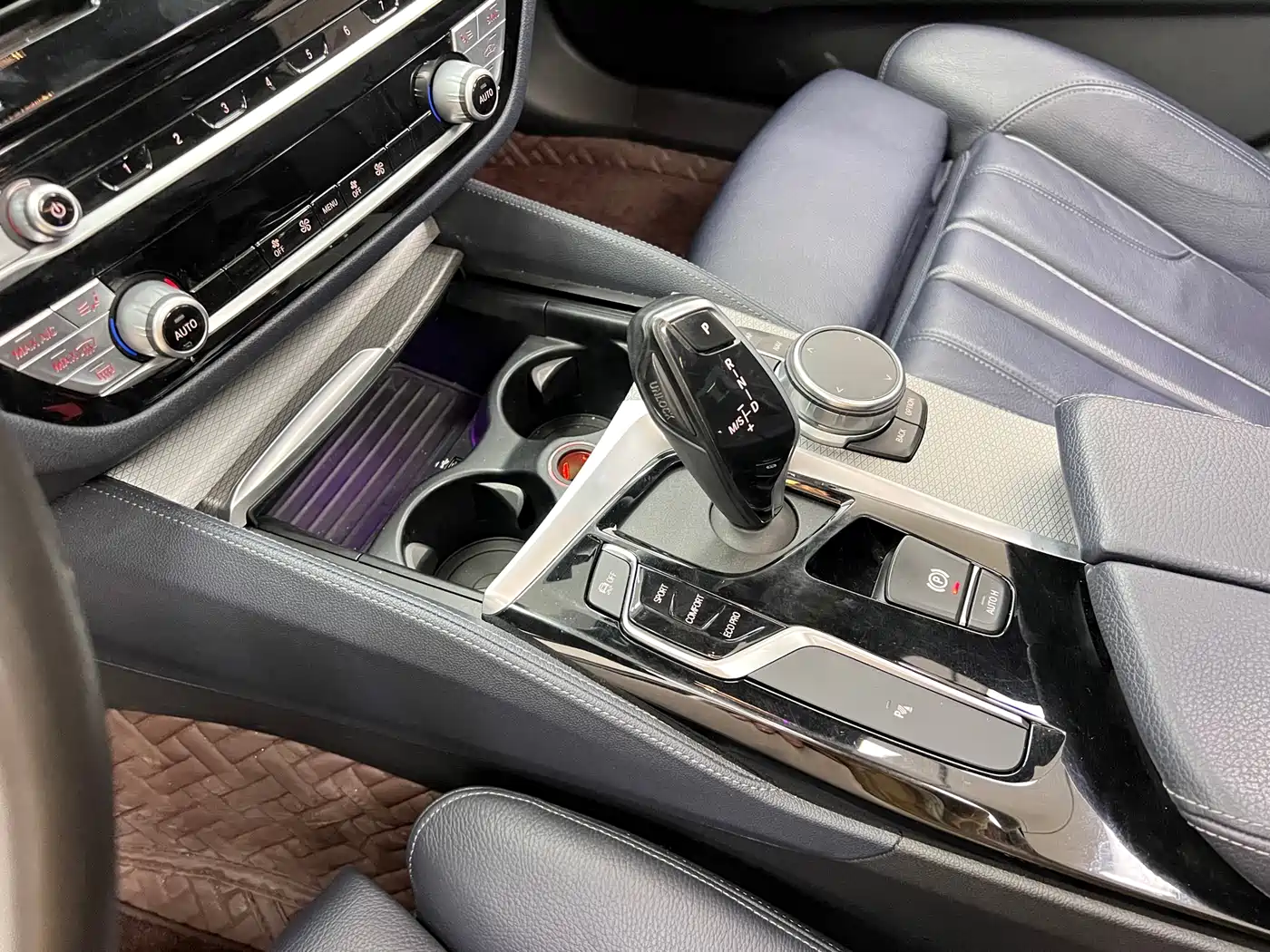BMW 5 Series (Import) 2020 Model 525i M Sport Package фото 21