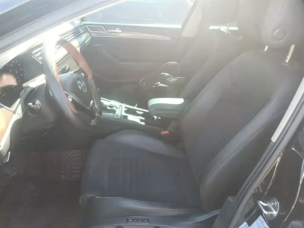Volkswagen Magotan 2018 330TSI DSG Premium фото 22