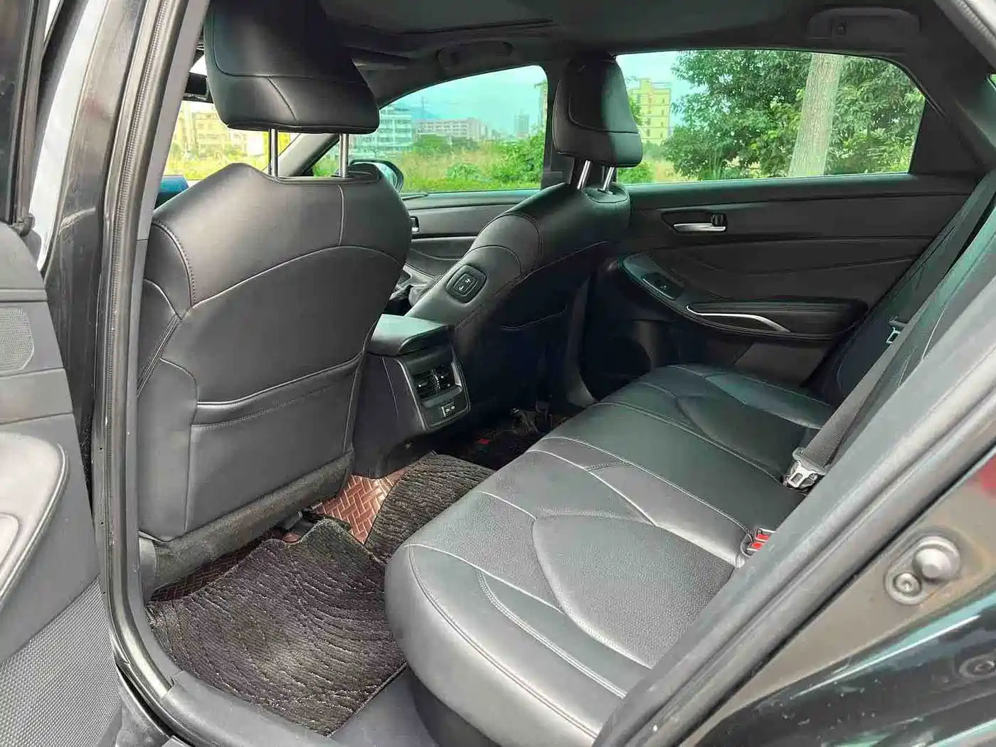 Toyota Avalon 2023 Hybrid 2.5L Luxury Edition фото 9