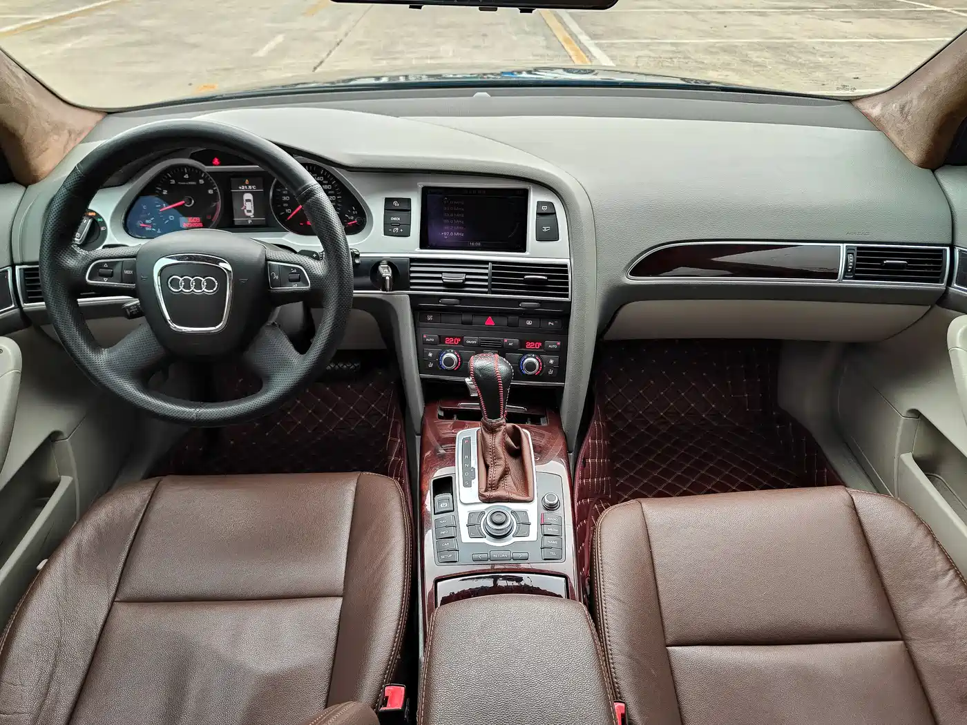 Audi A6L 2011 Model 2.4L Technology фото 10