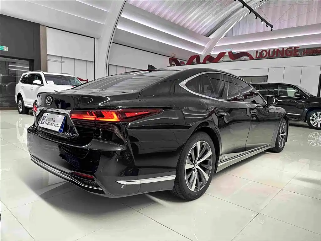 Lexus LS 2022 2021 500h Excellence Edition