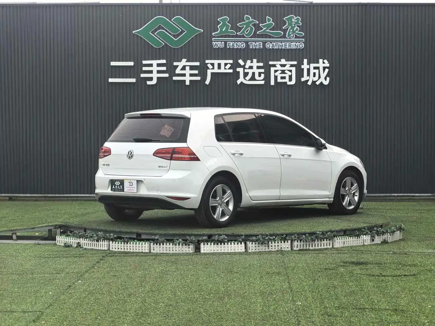 Volkswagen Golf 2014 1.6L Automatic Comfort фото 21