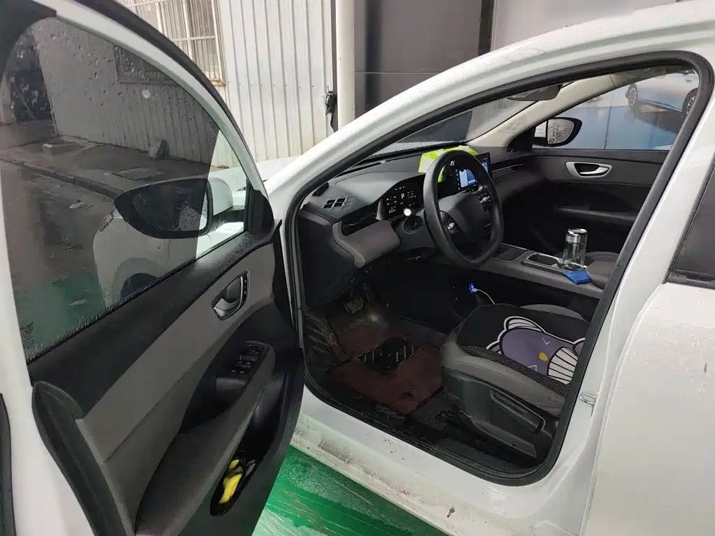 Roewe D6 2025 2025 Model 450km Premium Edition