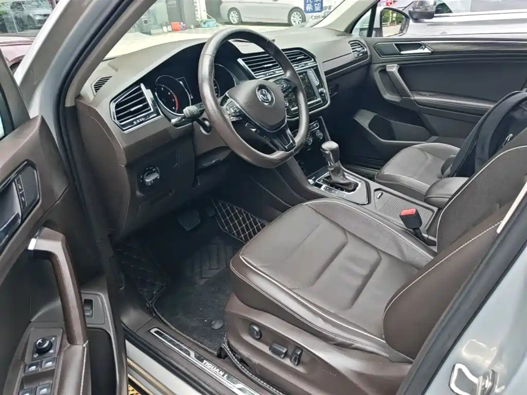 Volkswagen Tiguan L 2017 330TSI Automatic 2WD Flagship Edition фото 15