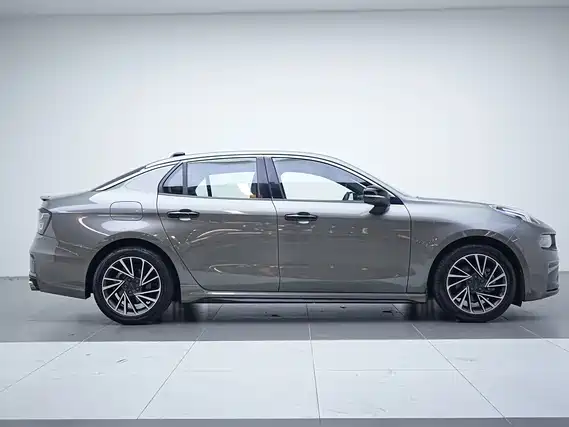 Lynk & Co 03 2021 2.0TD Auto Jin Plus фото 4