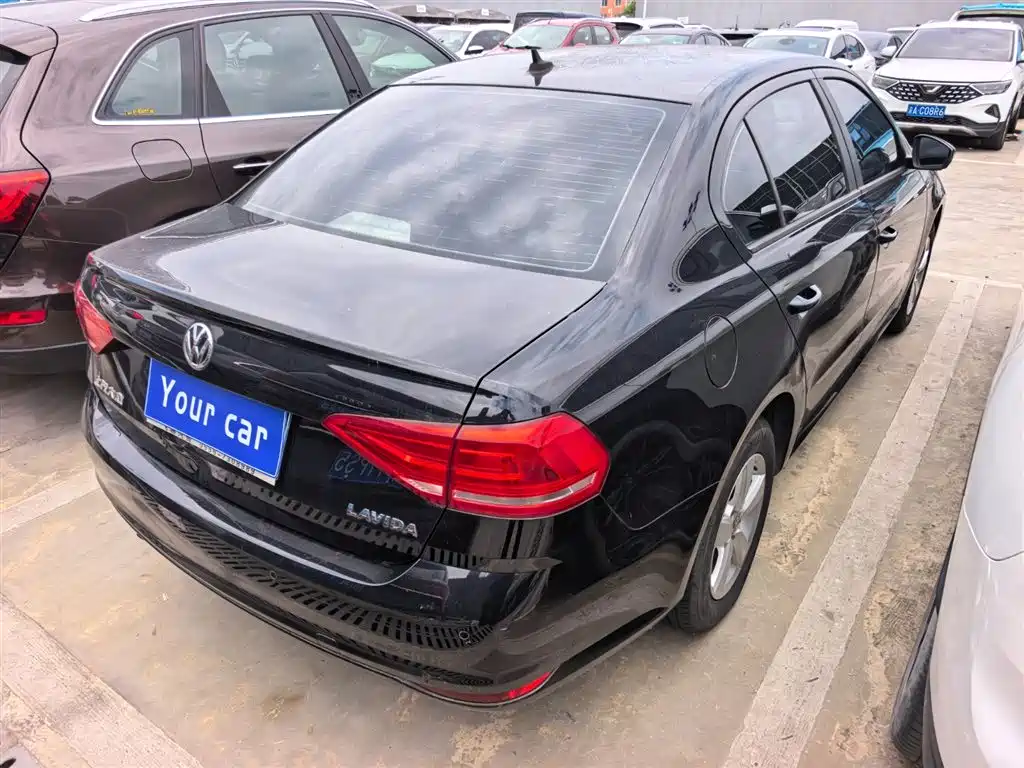 Volkswagen Lavida 2015 1.6L Automatic Trend Edition фото 5