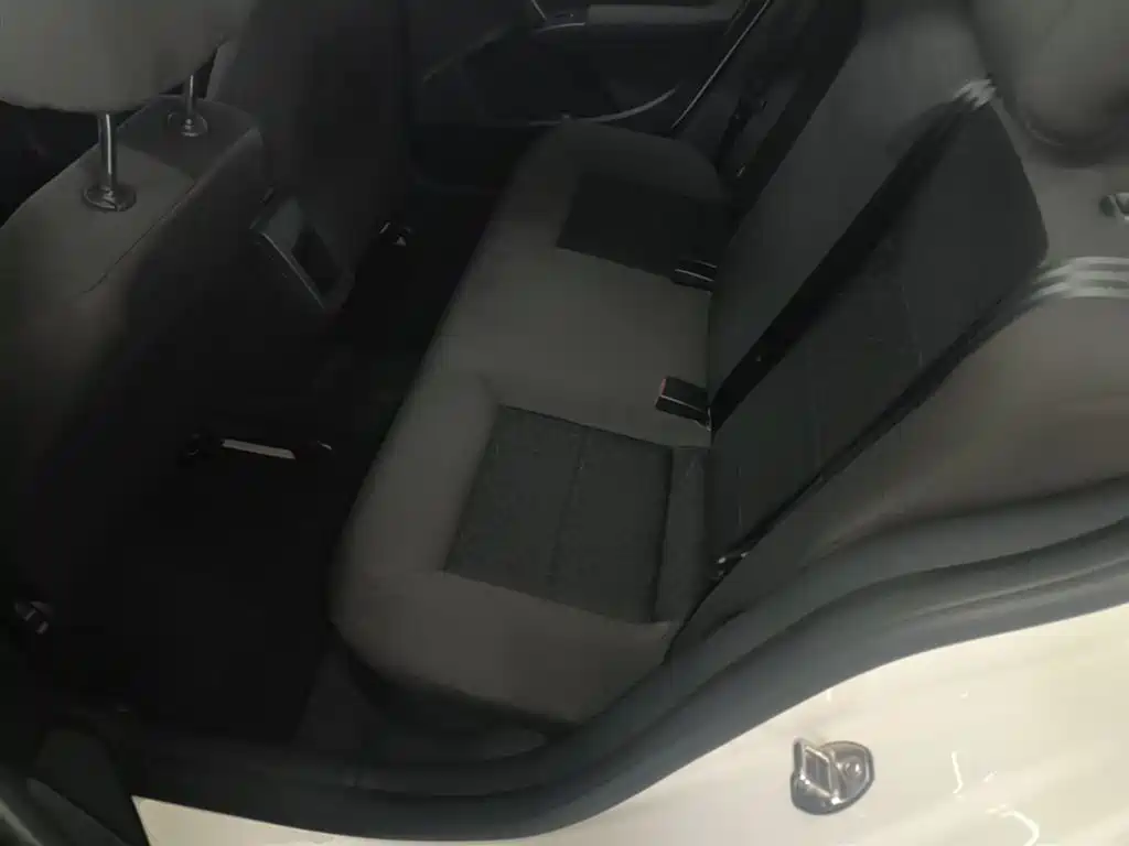 Volkswagen Lavida 2017 1.6L Automatic Comfort Edition фото 17