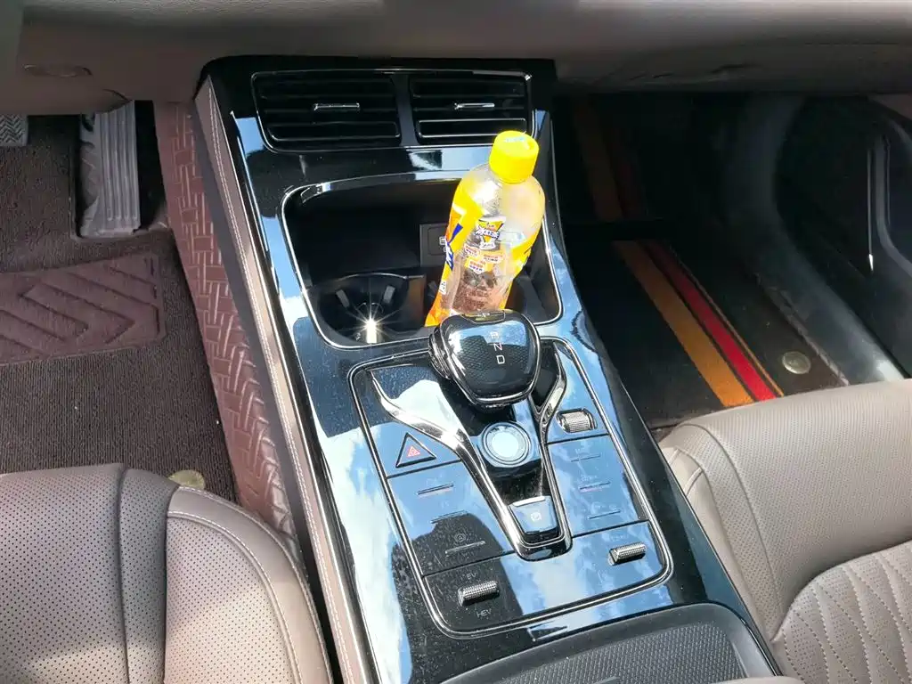 BYD Han 2022 DM-i 121KM Premium Edition фото 16