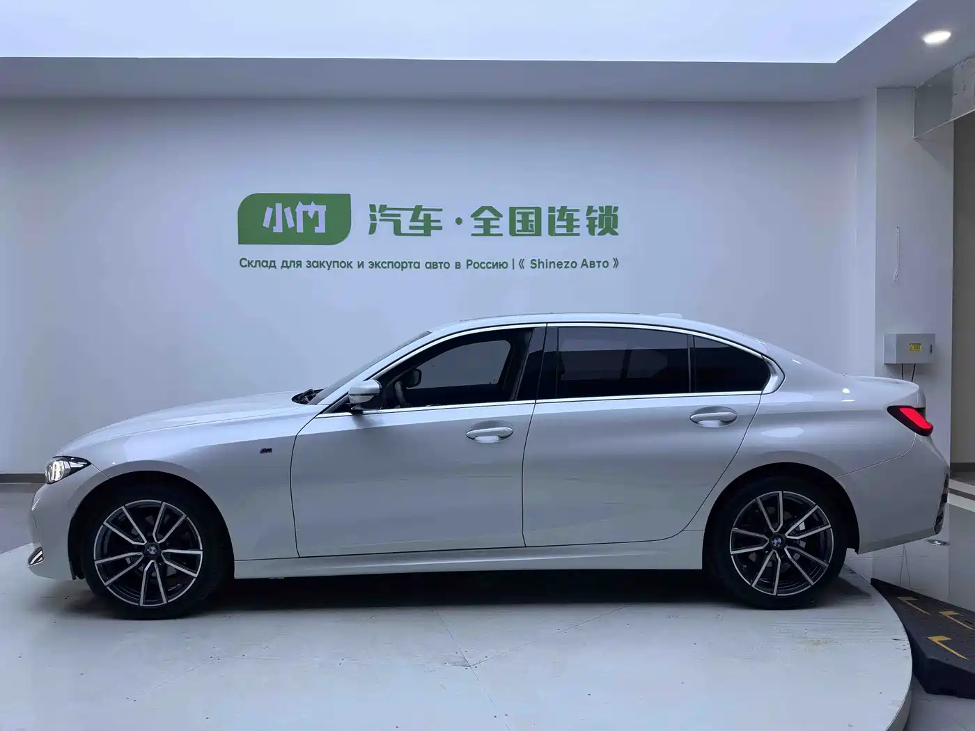 BMW 3 Series 2023 320Li M Sport Package фото 8
