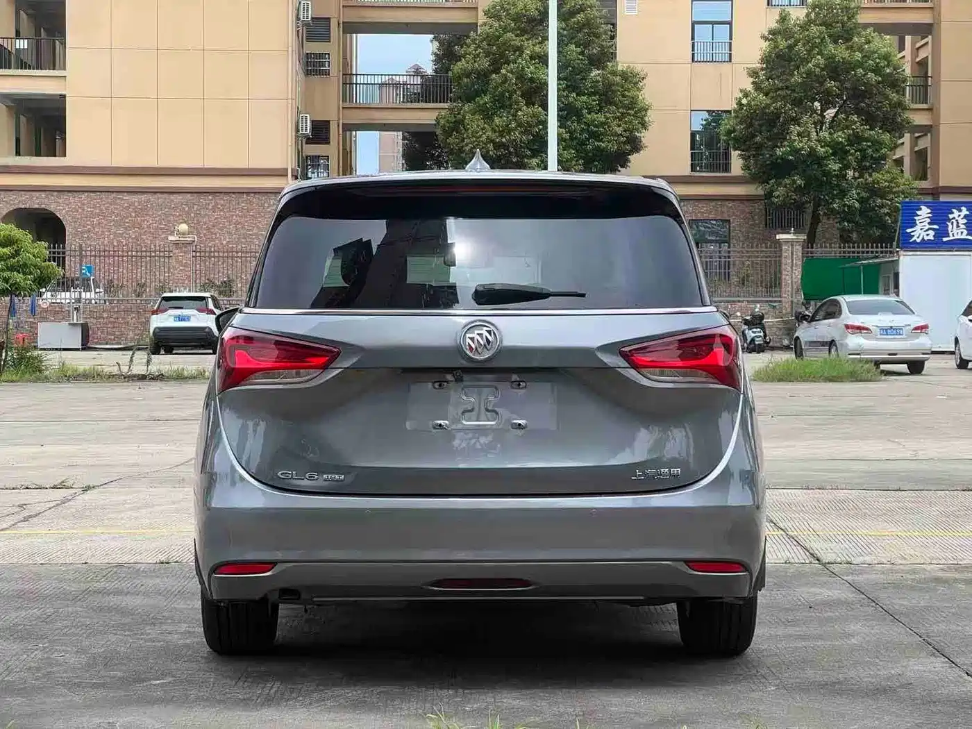 Фото 5 - Buick GL6