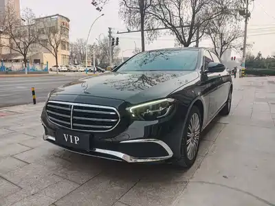Mercedes-Benz E