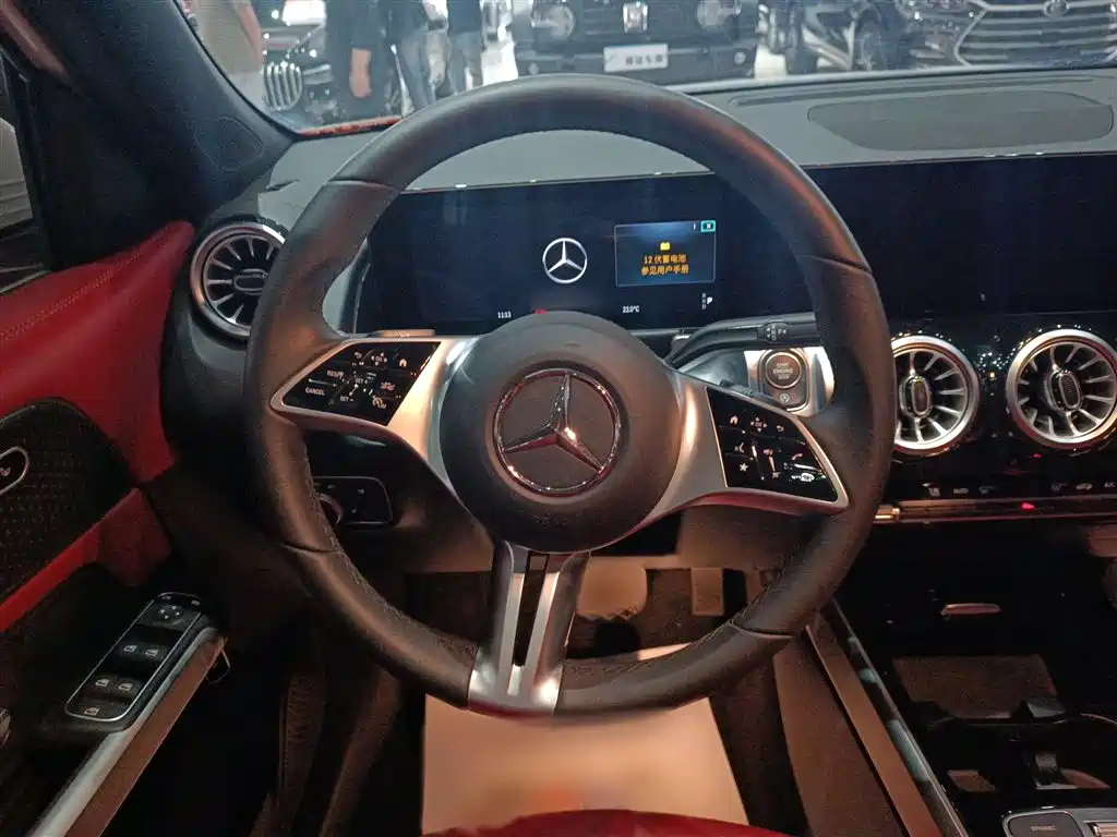 Mercedes-Benz GLB 2024 GLB 200 Dynamic фото 19