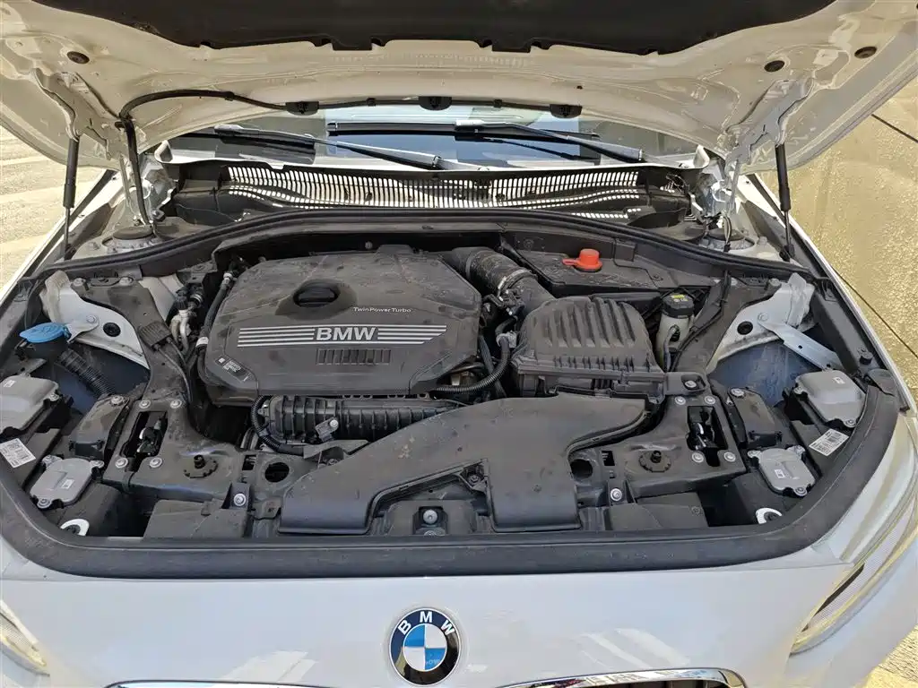 BMW 1-SERIES