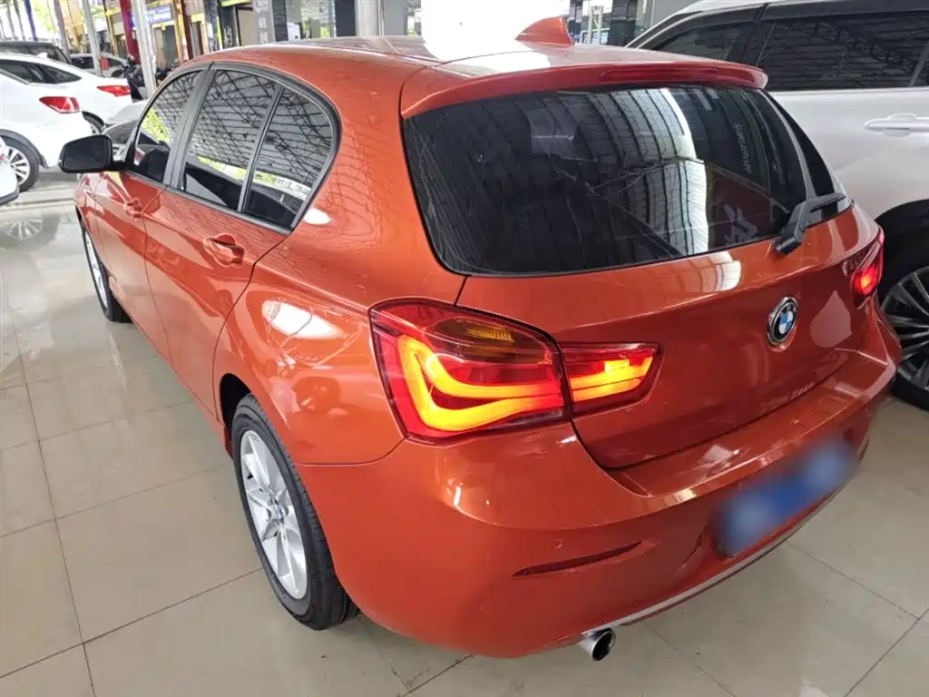 BMW 1 Series (Import) 2015 118i Urban Design Package фото 23