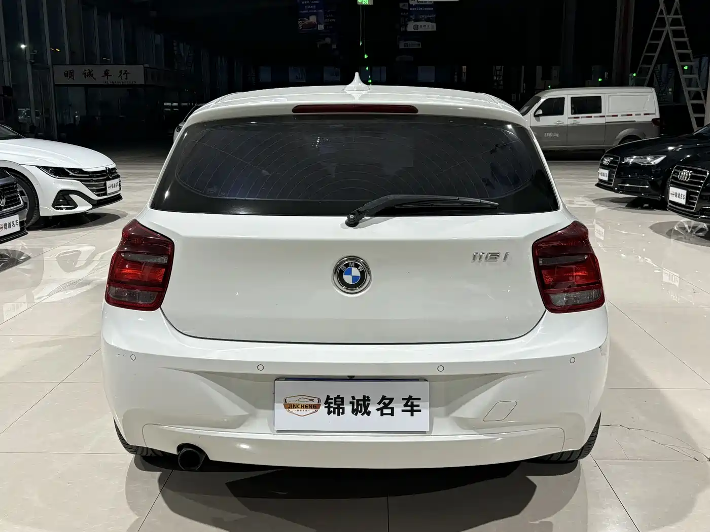 BMW 1 Series (Import) 2013 Facelift 116i Leading Model фото 2