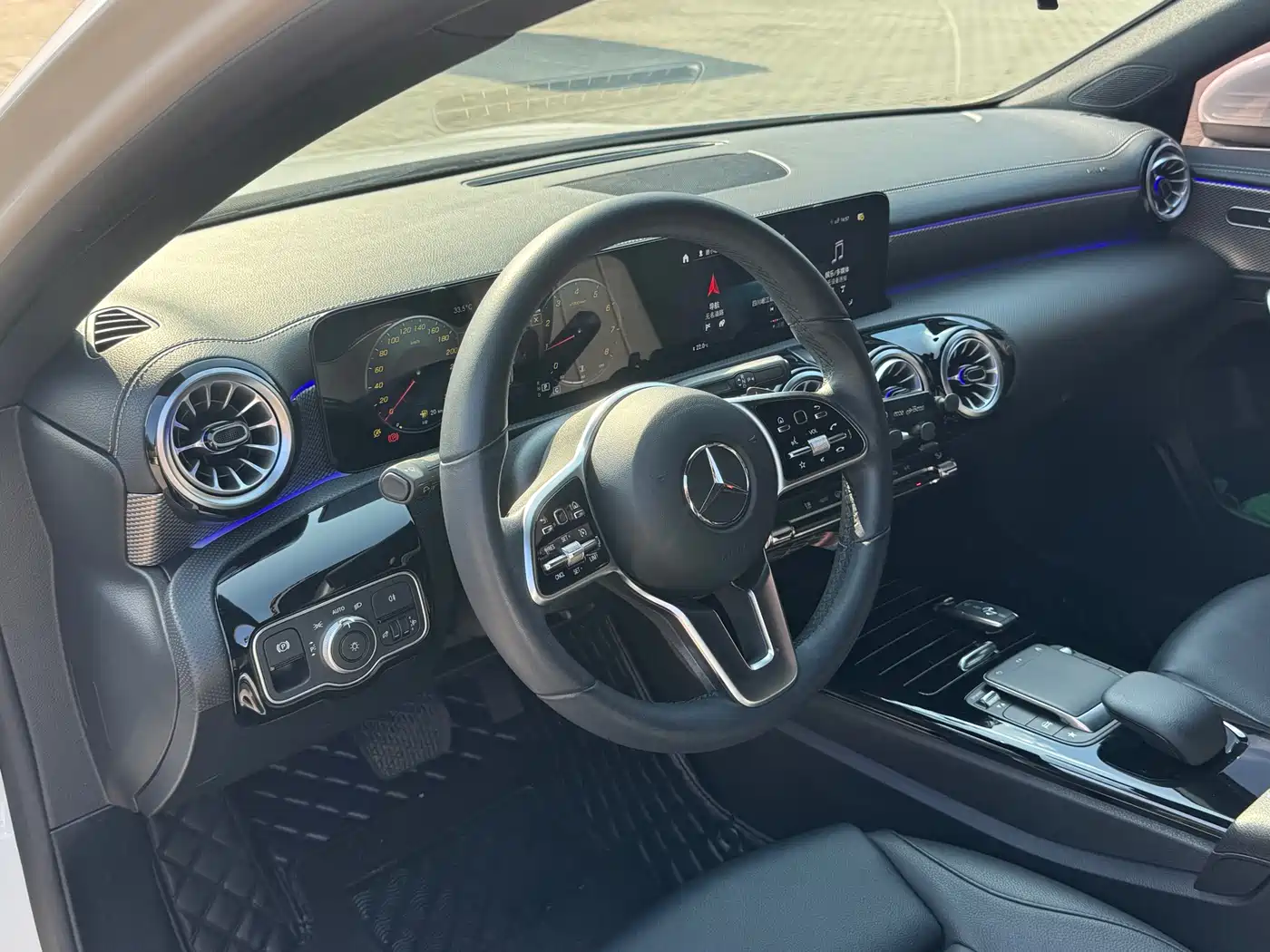 Mercedes-Benz A-Class 2022 A 180 L Sport Sedan фото 19