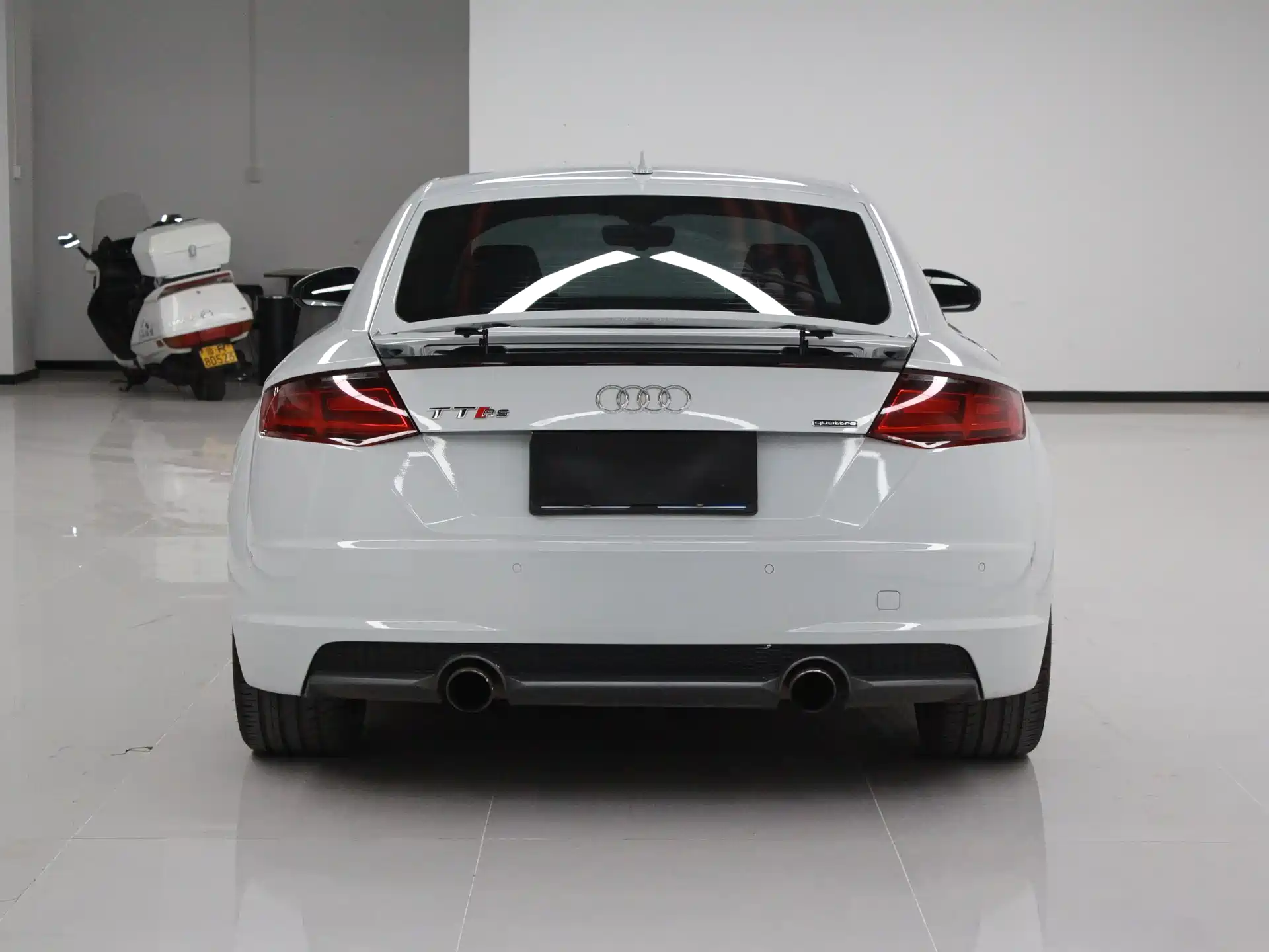 Фото 4 - Audi TT