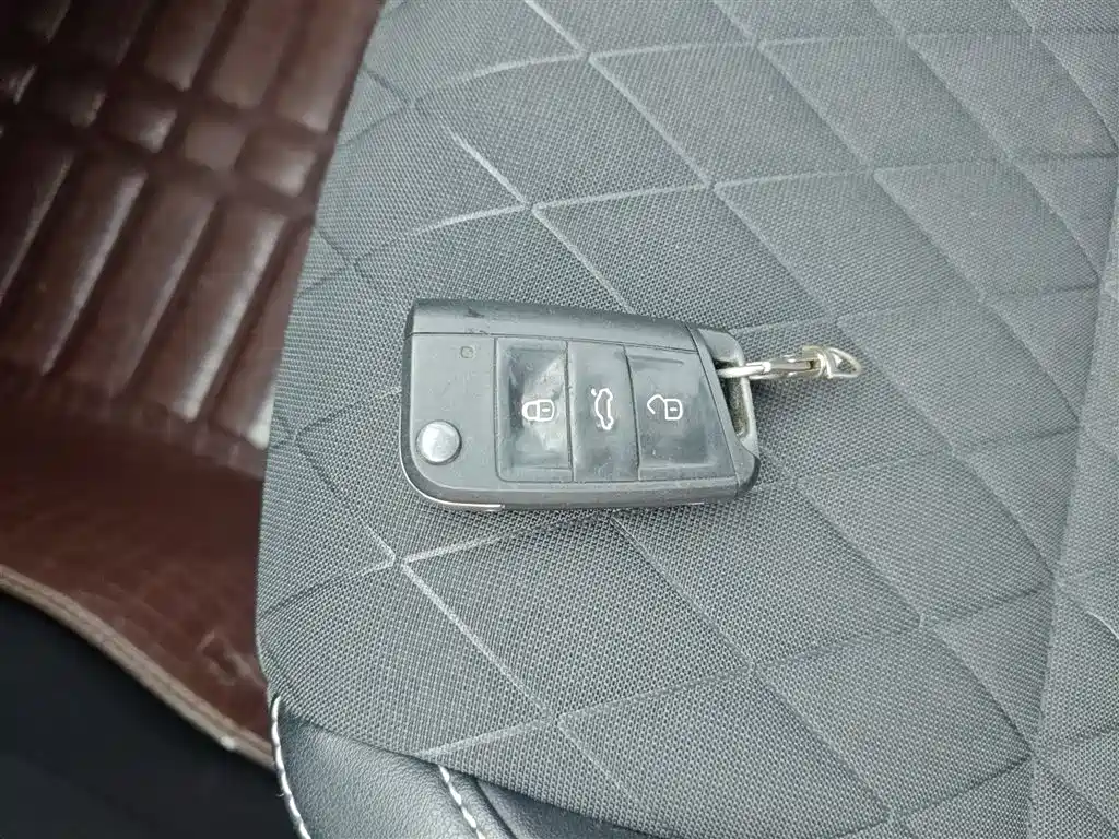 Škoda Karoq 2019 TSI280 Smart Drive Premium Edition China V фото 17