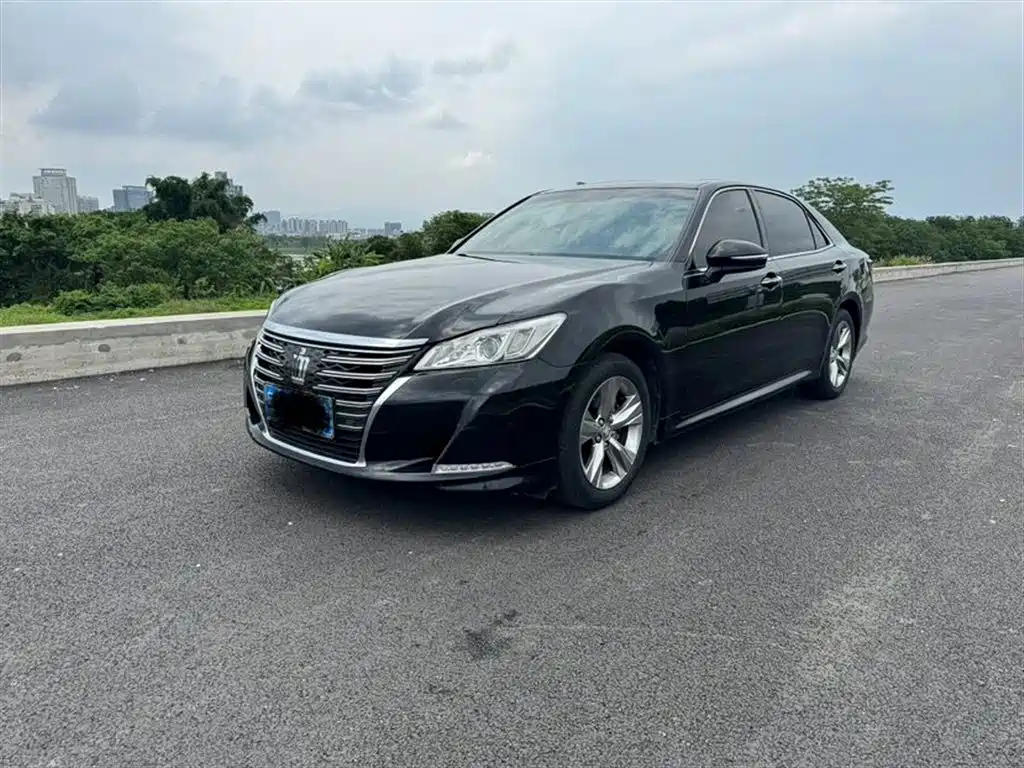 Toyota Crown 2015 2.0T Fashion