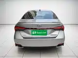 Photo 3 - Toyota Avalon