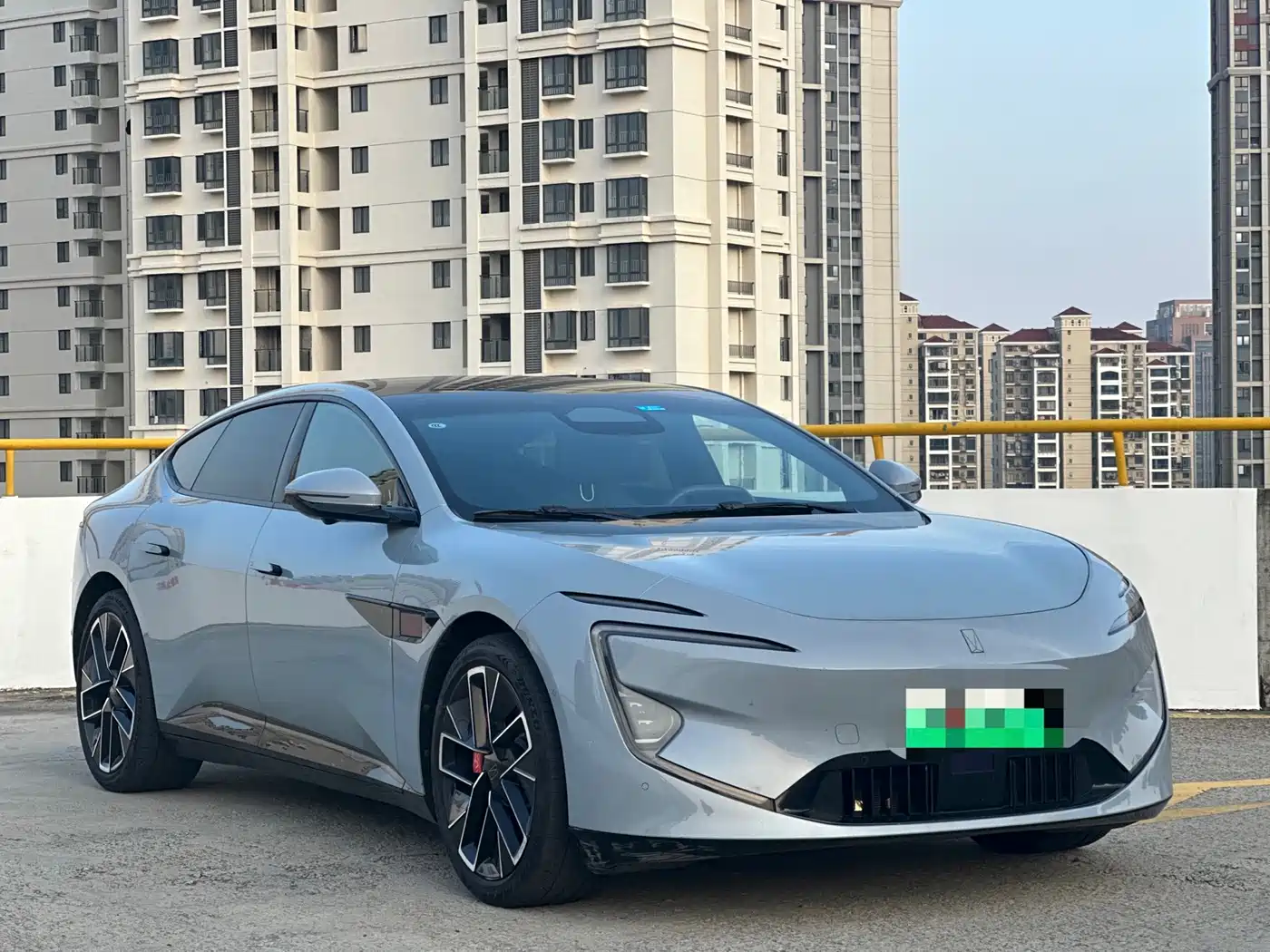 Avatr 12 2023 650 Triple Laser AWD Performance Edition фото 3