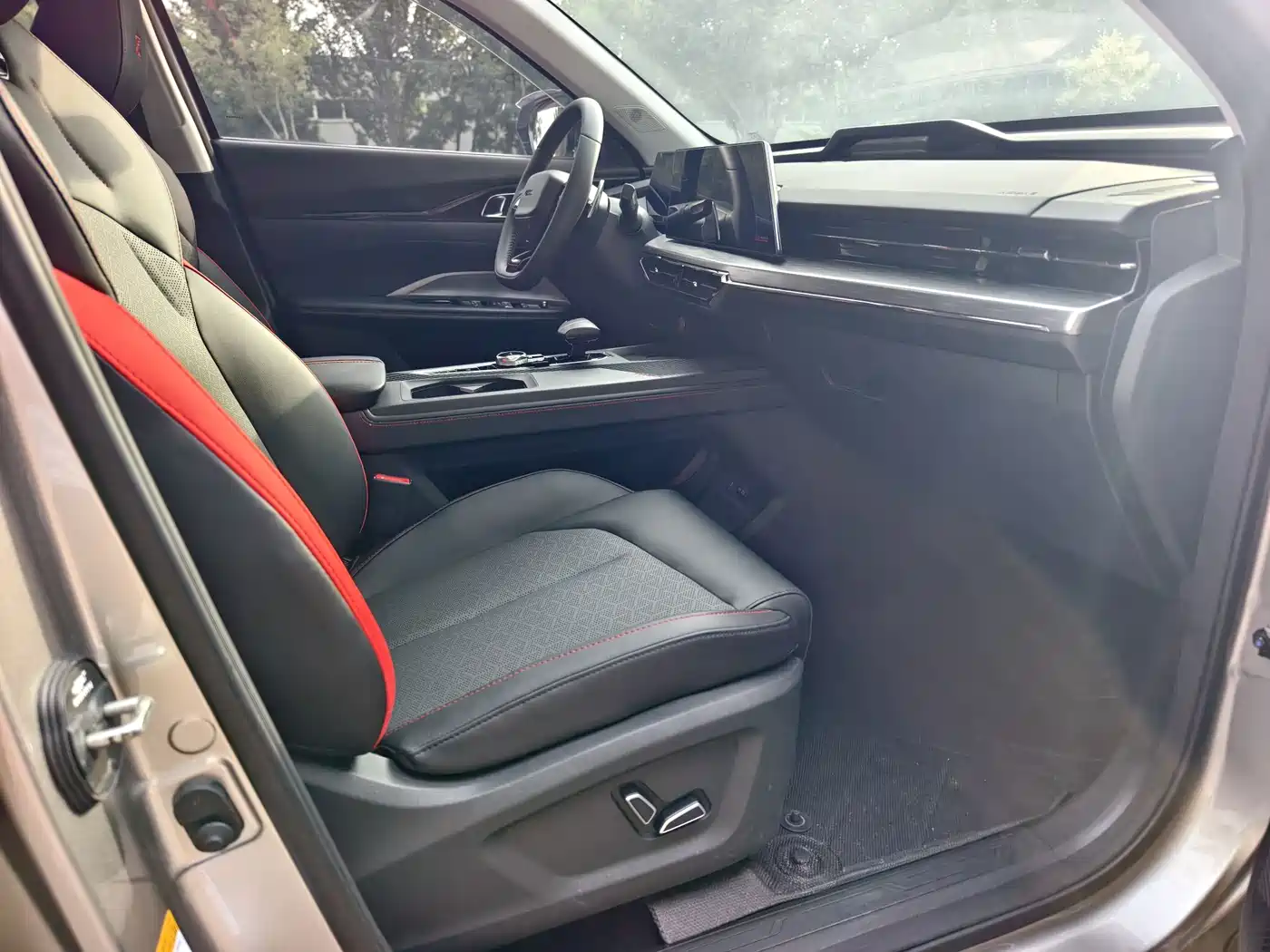 Changan Oshan Z6 2022 2022 Blue Whale 1.5T DCT Smart City Edition