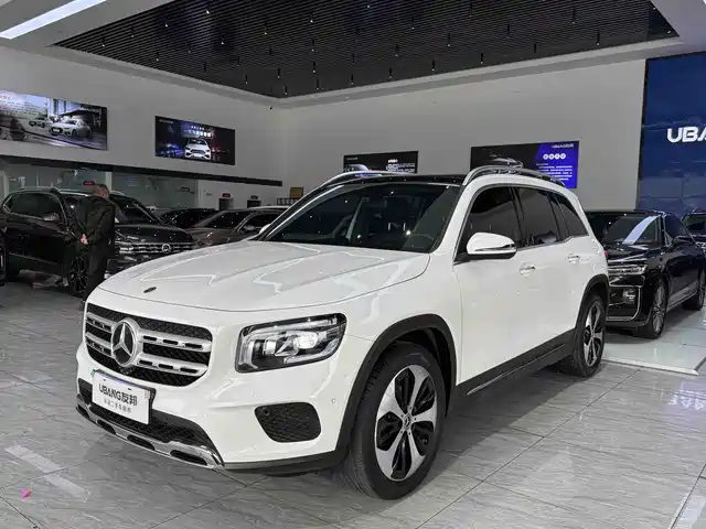 MERCEDES-BENZ GLB