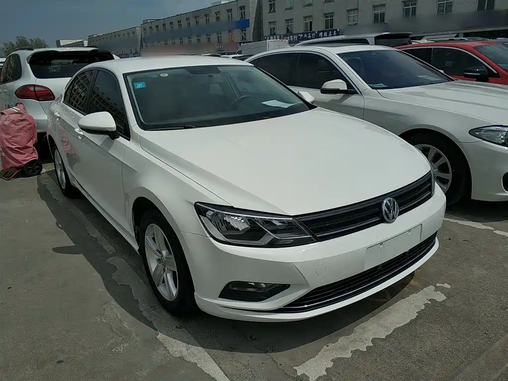 Volkswagen Lamando 2015 230TSI DSG Style фото 4