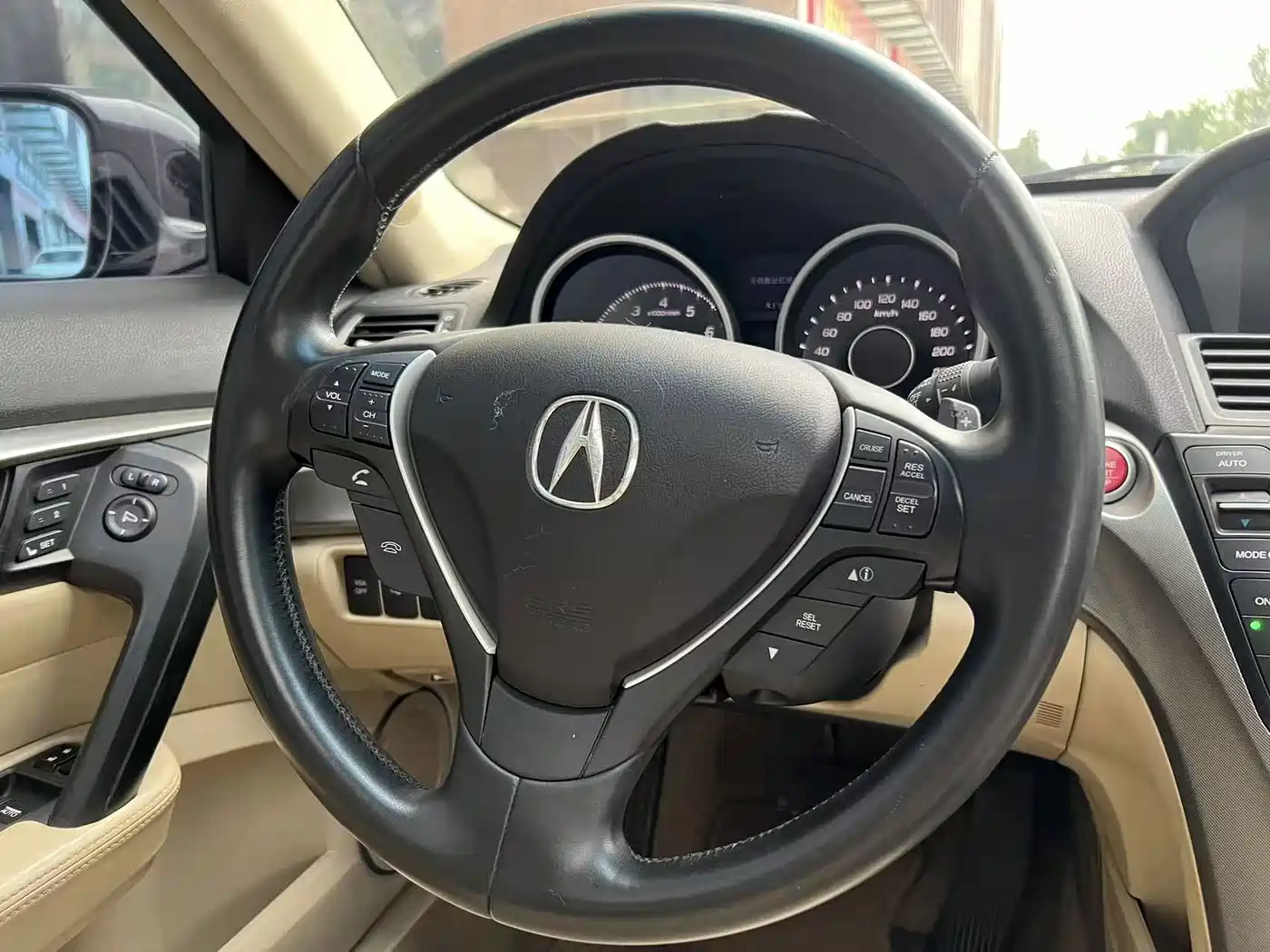 Фото 9 - Acura TL