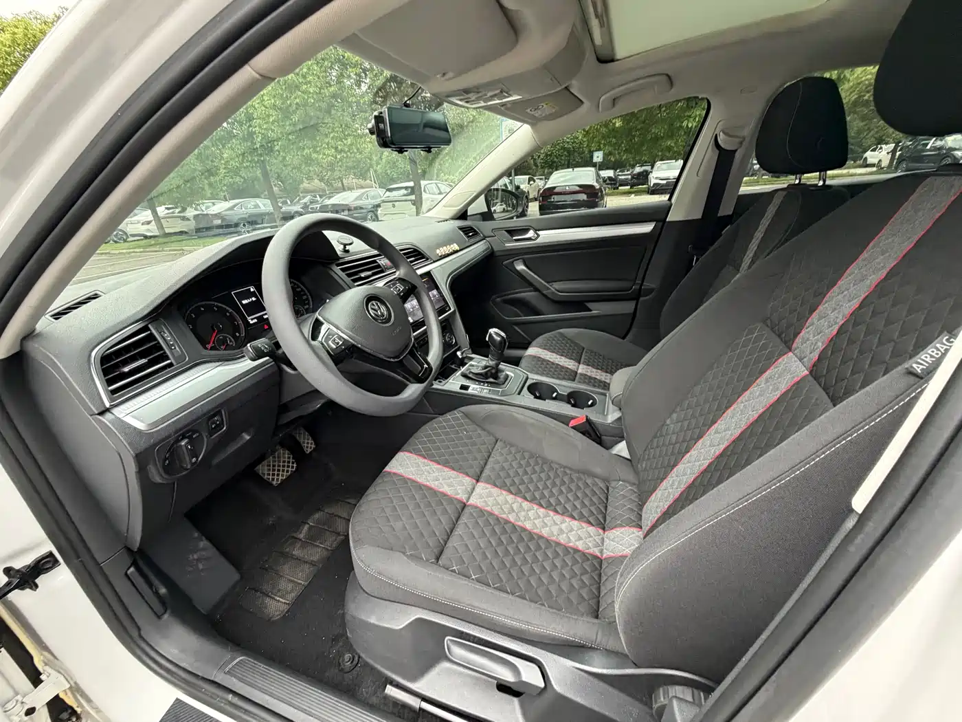 Volkswagen Lamando 2021 230TSI DSG Fashion Edition фото 4