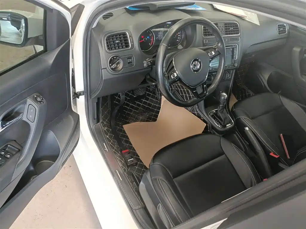 Volkswagen Polo 2018 1.5L Auto Comfort фото 16