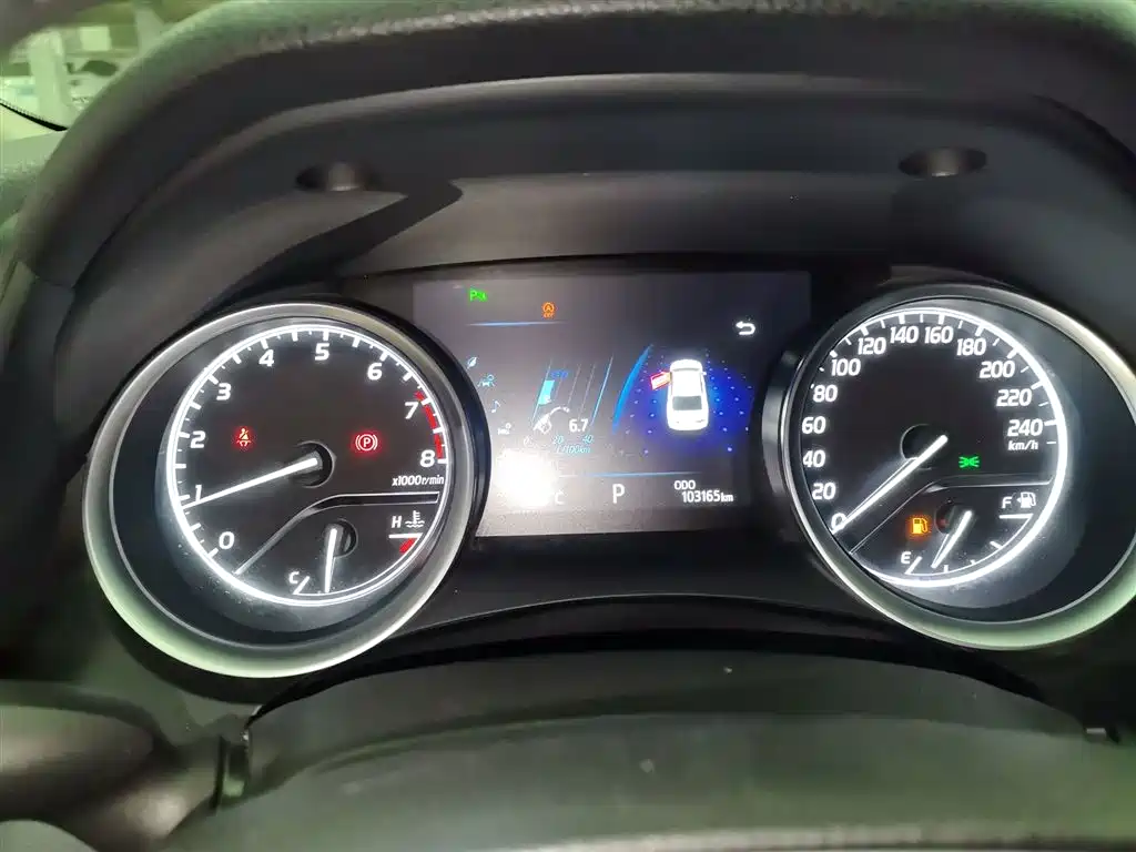 Toyota Camry 2018 2.0G Luxury Edition фото 4