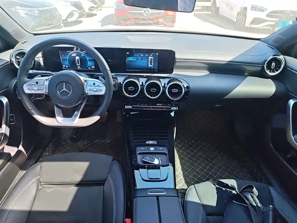 Mercedes-Benz A-Class 2020 A 180 L фото 16
