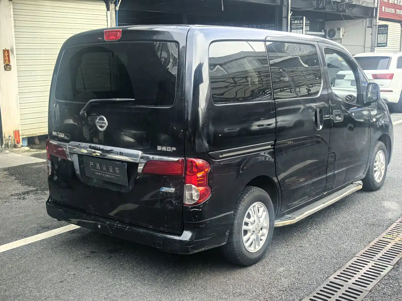 Nissan NV200 2014 2014 1.6L CVT Luxury (China IV)