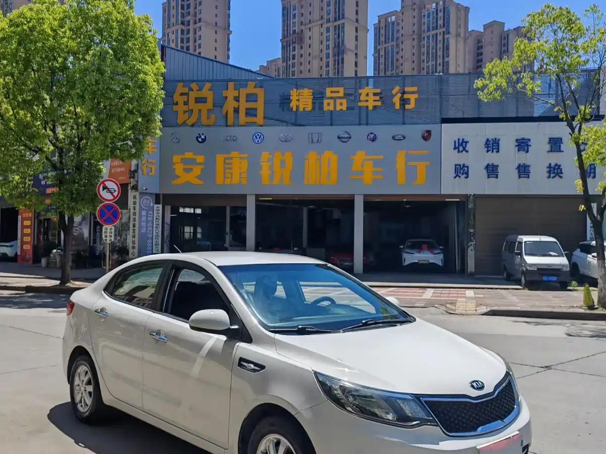 Kia K2 2015 Sedan 1.4L MT GLS фото 3