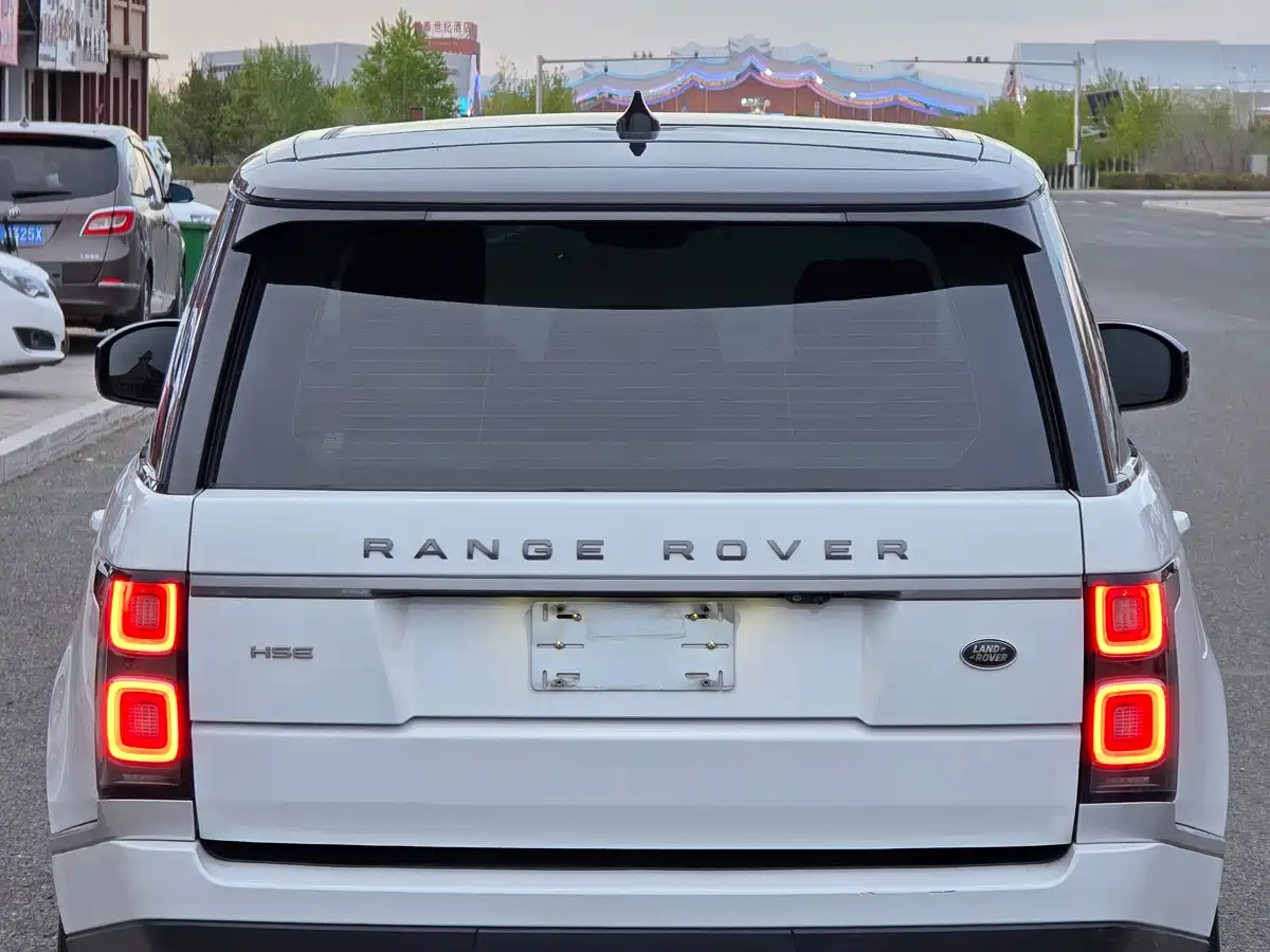 Land Rover Range Rover 2019 3.0 SC V6 Golden Age Edition фото 8