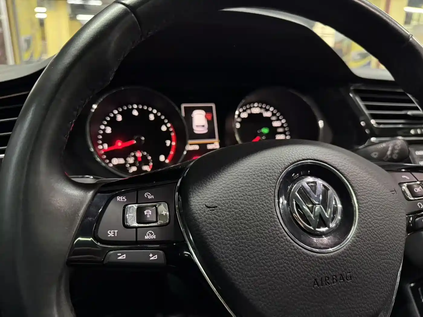 Volkswagen Tiguan L 2017 380TSI Automatic 4WD Ultimate Flagship Edition фото 8