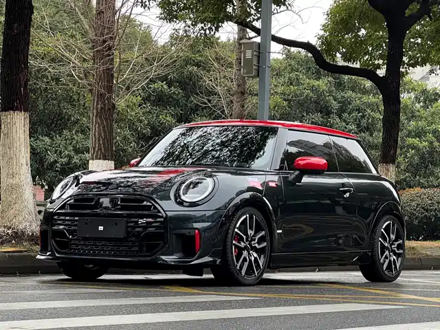 MINI JCW