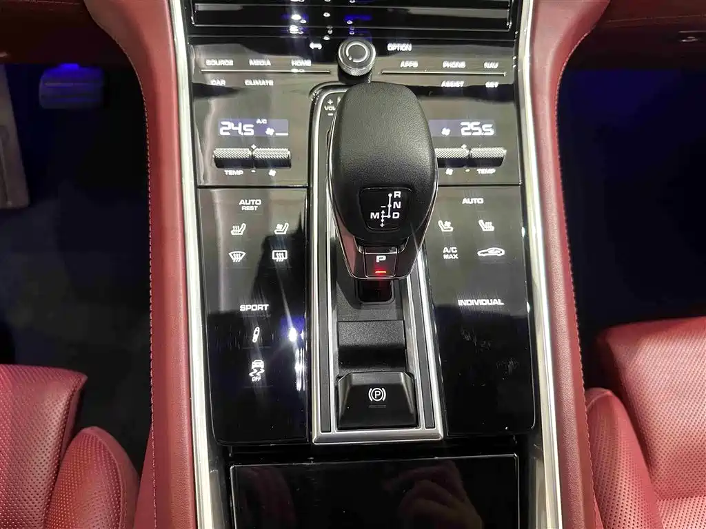Porsche Panamera 2023 Facelift Panamera 2.9T Platinum Edition фото 6