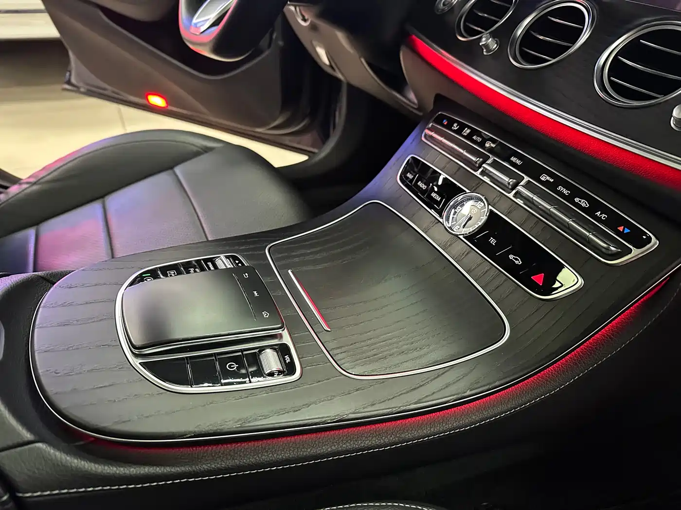 Mercedes-Benz E-Class 2020 Facelift E 300 L Sport Fashion фото 13