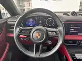Фото 18 - Porsche Macan EV