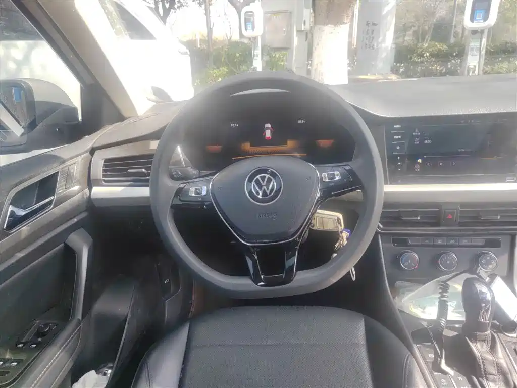 Volkswagen Lavida 2021 1.5L Auto Comfort Edition фото 3