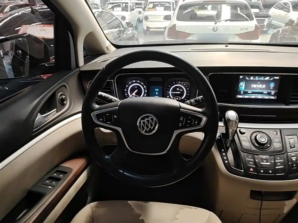 Buick GL8 2018 28T Luxury Model China VI фото 11