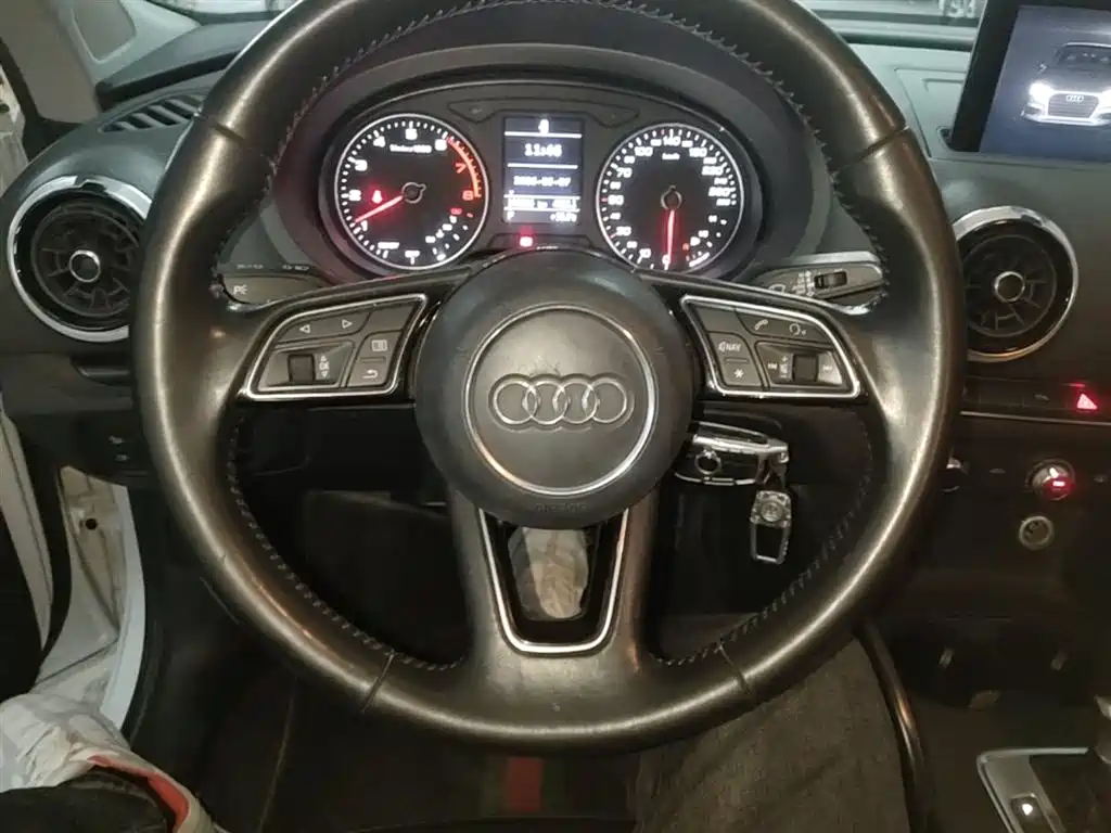 Audi A3 2018 30th Anniversary Sportback 35 TFSI Fashion фото 11