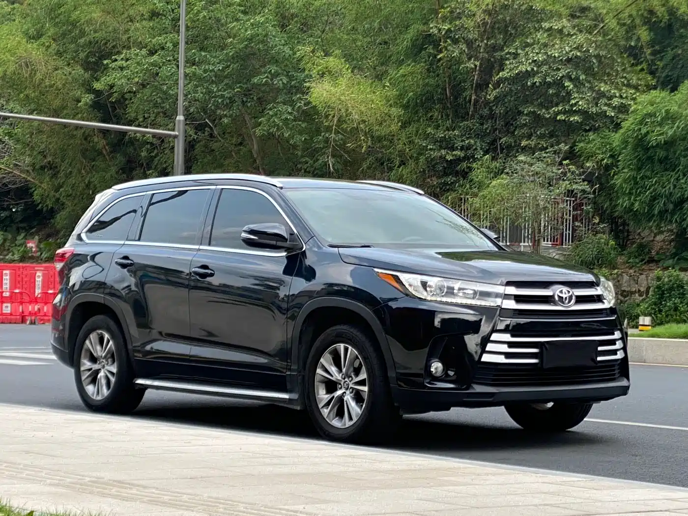 Toyota Highlander 2018 2.0T 2WD Elite 7-seater (China V) фото 3