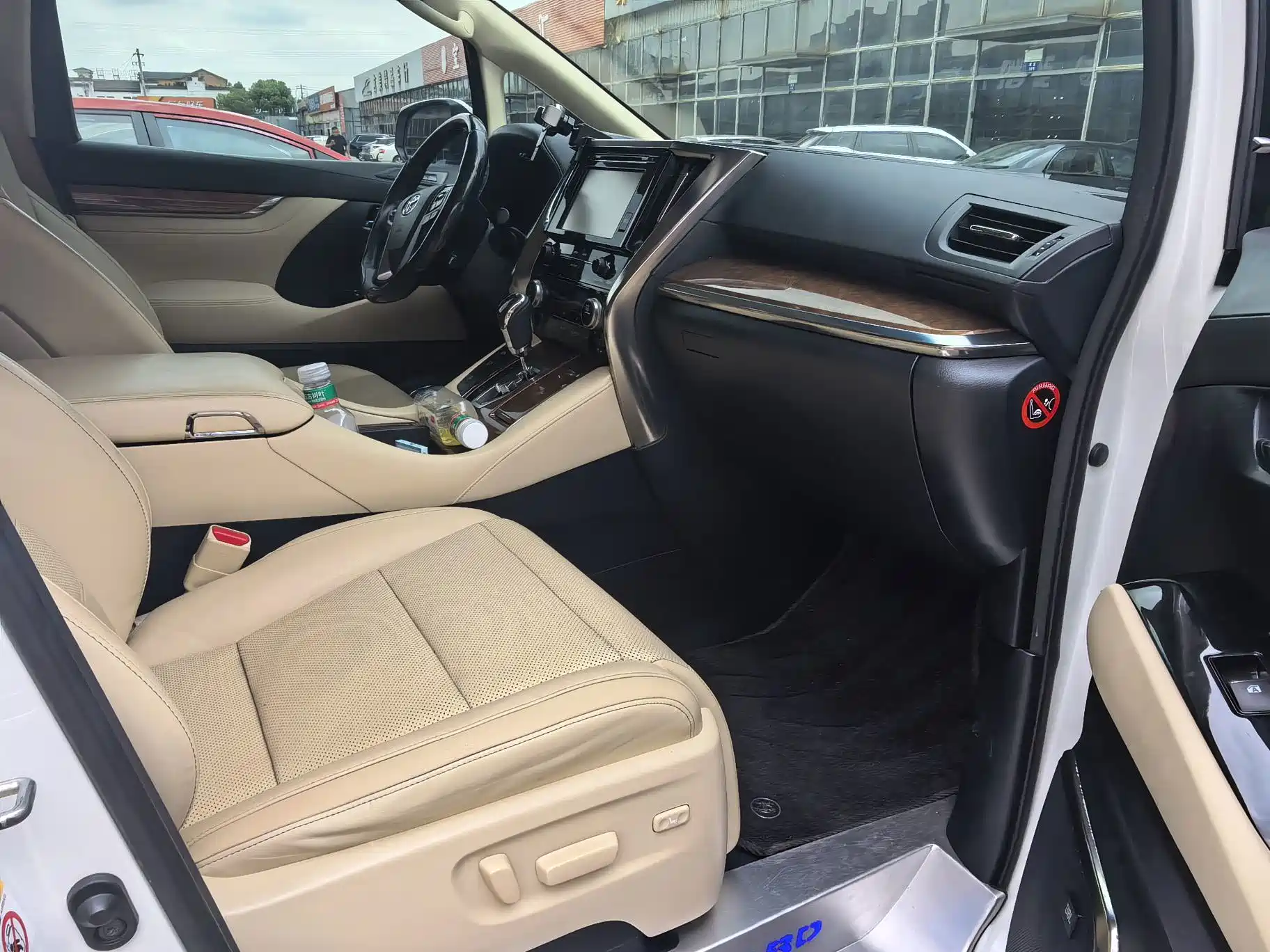Фото 5 - Toyota Alphard