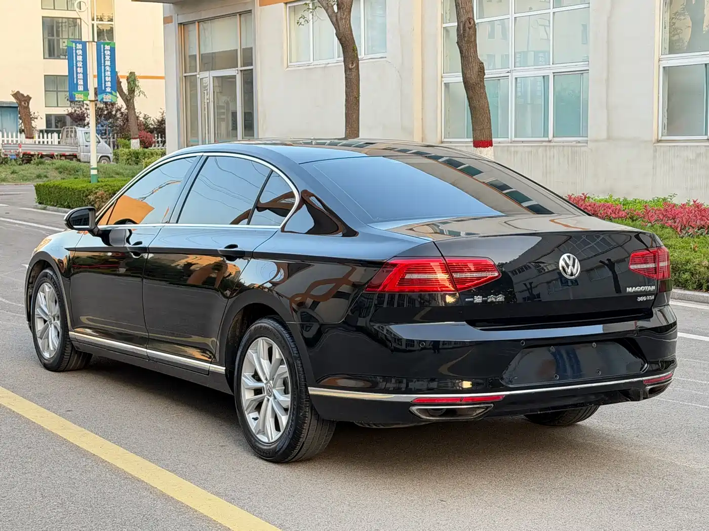 Volkswagen Magotan 2017 380TSI DSG Luxury фото 4