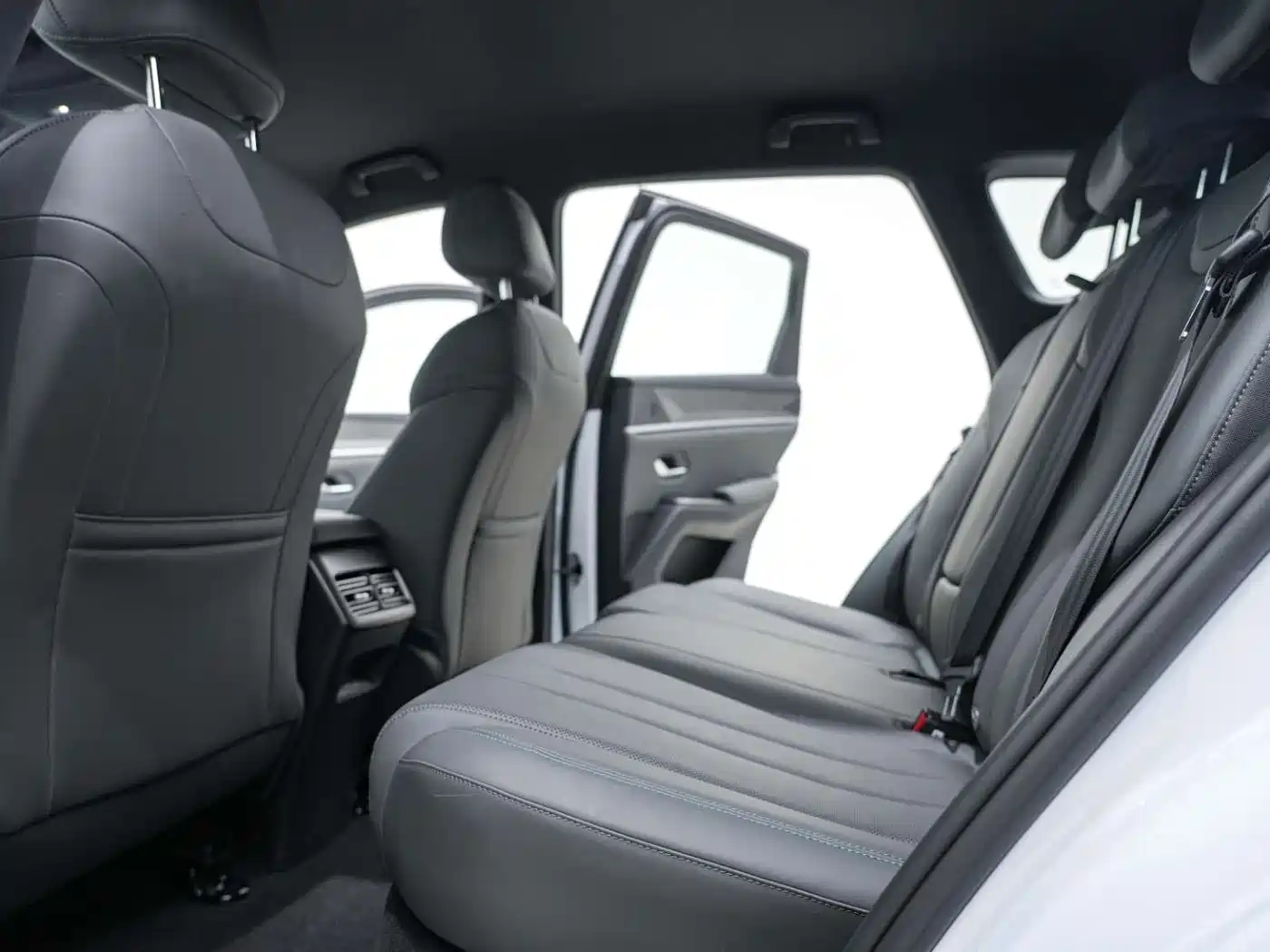 BYD Song Pro New Energy 2026 DM-i Smart Edition 133KM Superior фото 22