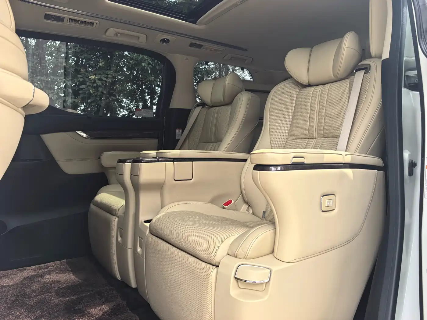 Toyota Alphard 2018 Facelift 3.5L Premium Edition фото 6