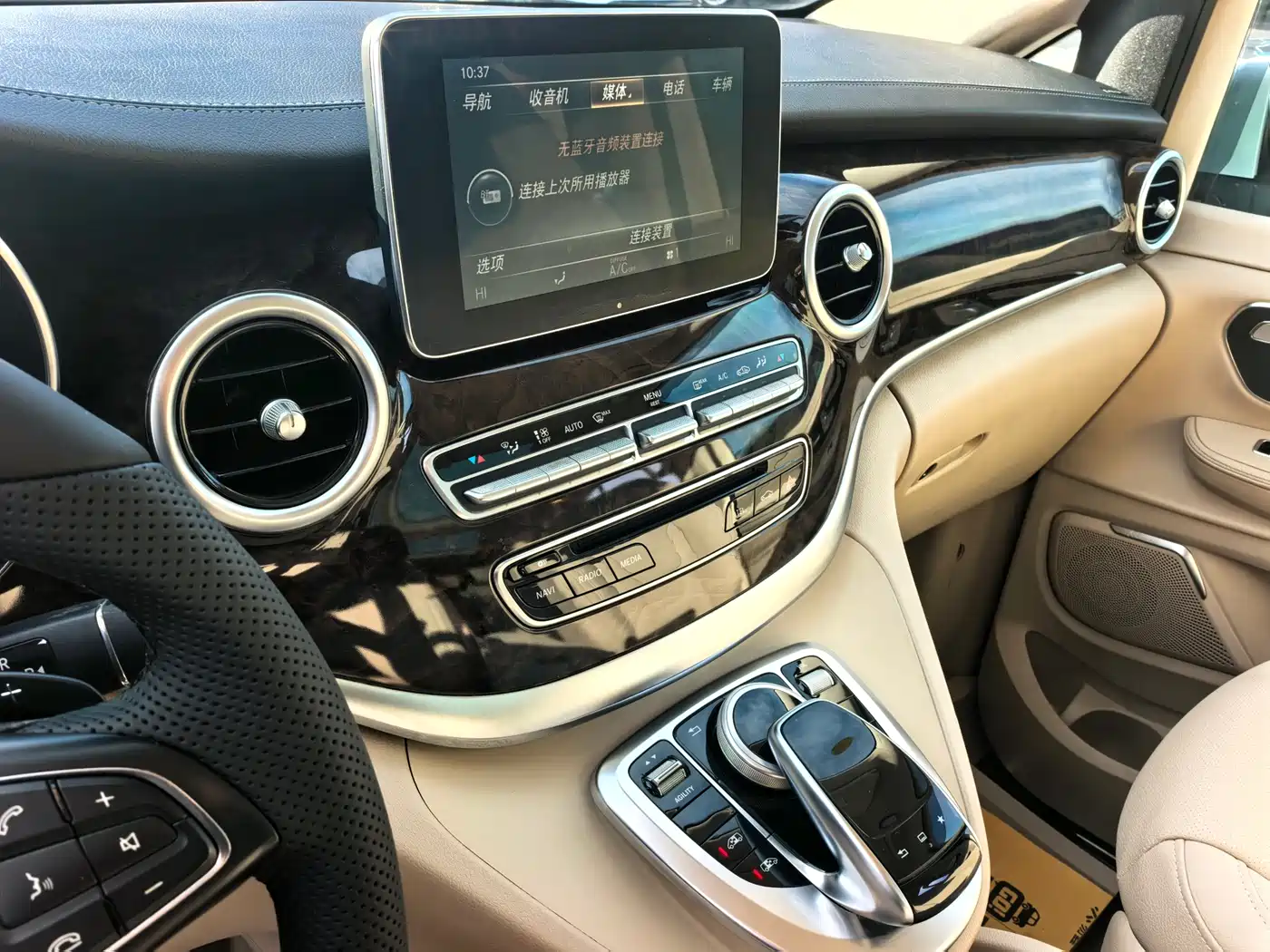 Mercedes-Benz V-Class 2016 V 260 L Premium Long фото 5